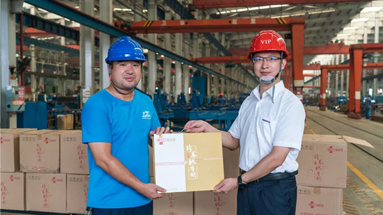 萬力集團“送清涼”活動，慰問一線員工